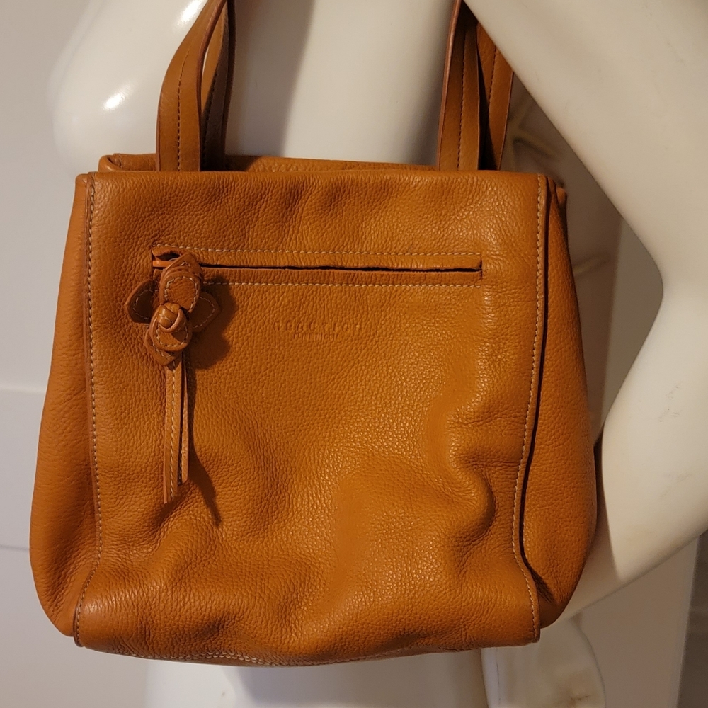 All leather Reaction Kenneth Cole Hand bag.